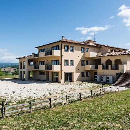 Апартаменты Residenze Pianetti Манчиано Экстерьер фото