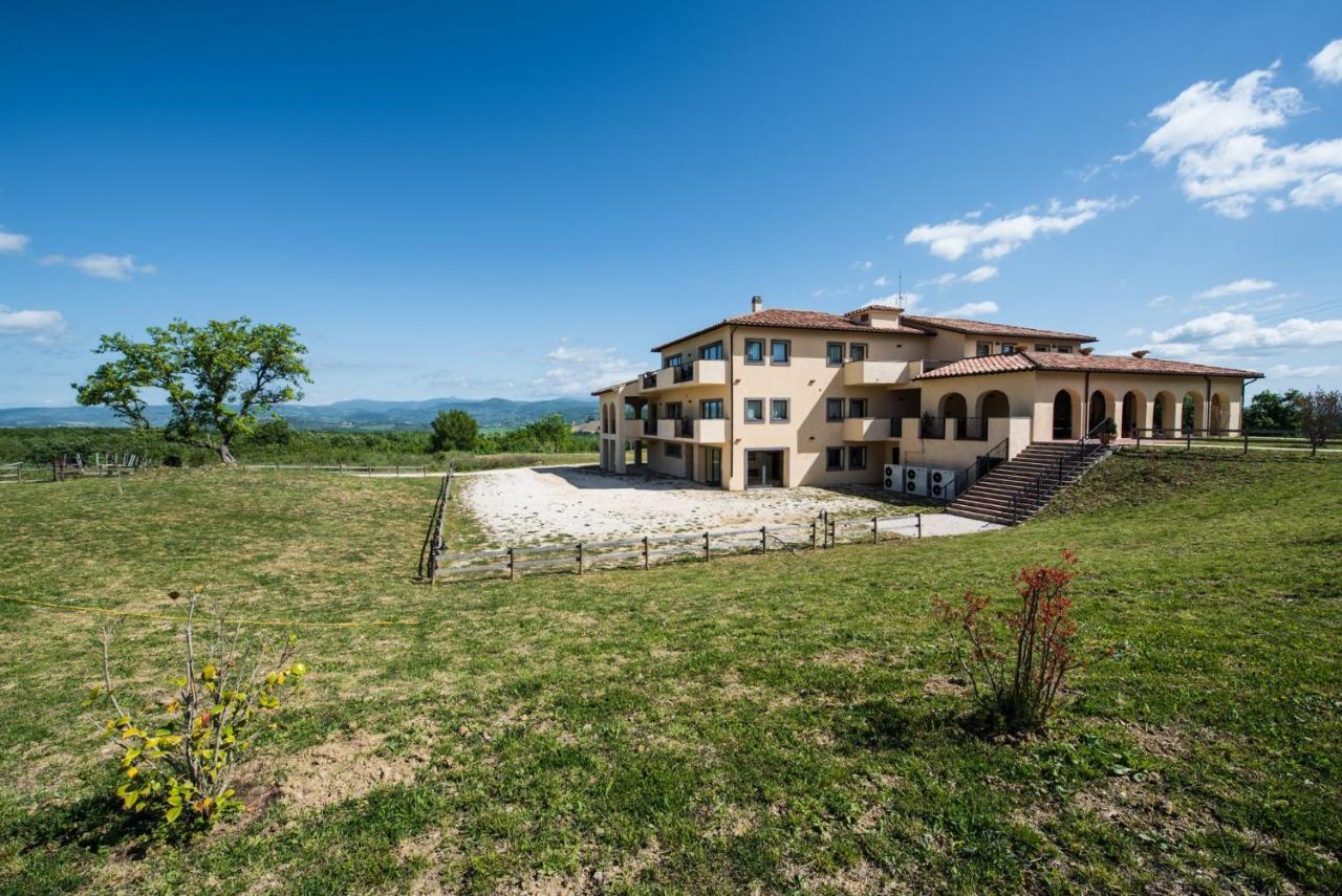 Апартаменты Residenze Pianetti Манчиано Экстерьер фото